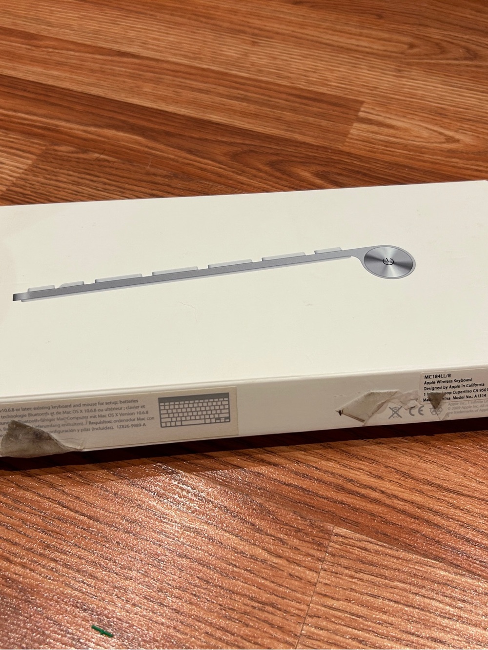 Apple Wireless Keyboard A1314 Bluetooth Aluminum Keyboard w/ Box & Manuals